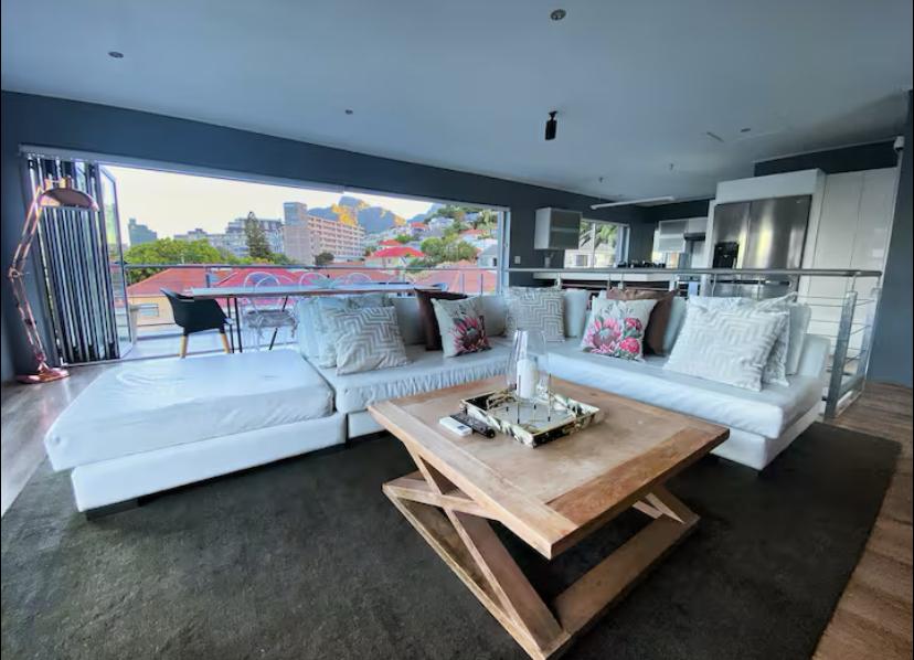 To Let 3 Bedroom Property for Rent in Green Point Western Cape